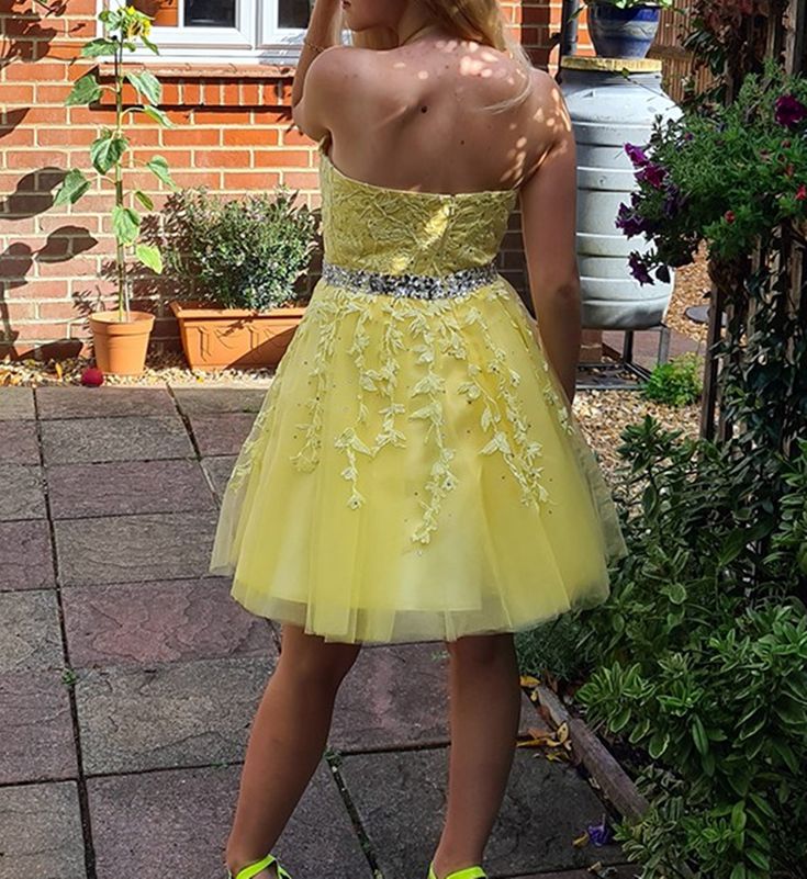 Elegant Yellow Halter Sleeveless Applique Sequin Cheap Short Homecoming Dresses, EPT190